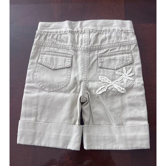 American Retro Beige Size 4A Girls Shorts with Beautiful Detai - Picture 2 of 8